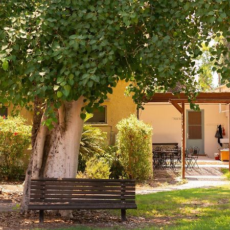Aliyah Return Center Bed and Breakfast Degania Bet Exterior foto
