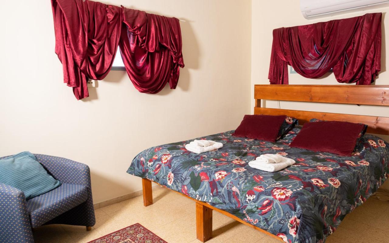 Aliyah Return Center Bed and Breakfast Degania Bet Exterior foto