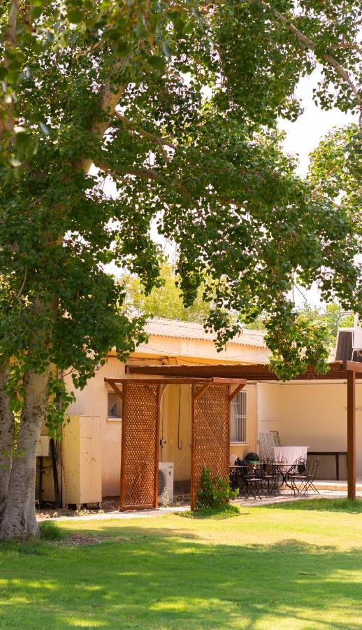 Aliyah Return Center Bed and Breakfast Degania Bet Exterior foto