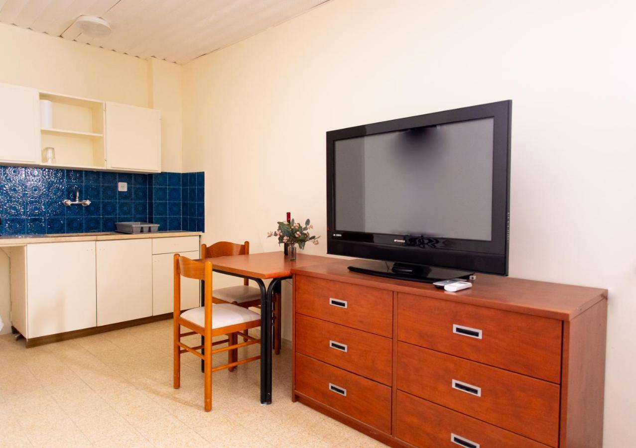 Aliyah Return Center Bed and Breakfast Degania Bet Exterior foto