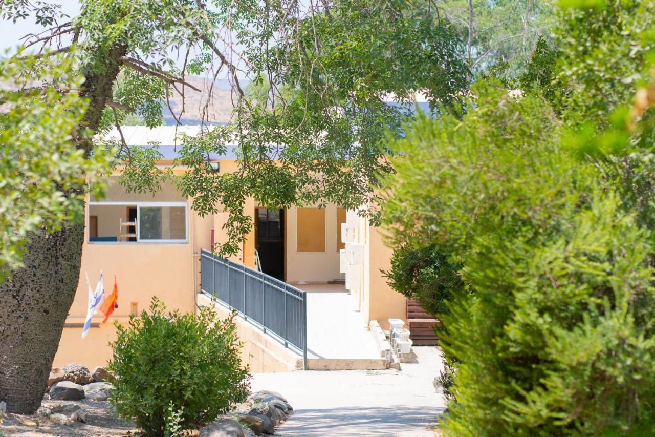 Aliyah Return Center Bed and Breakfast Degania Bet Exterior foto